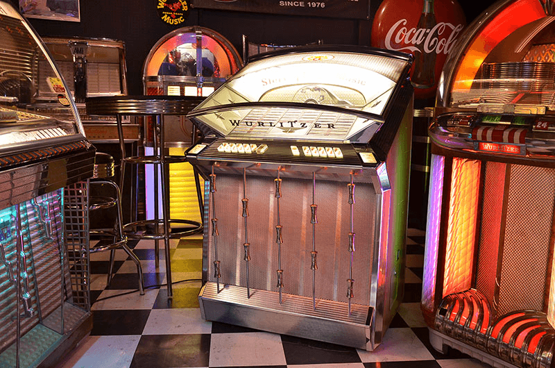 1961 WURLITZER Model 2510 (JB-042) | FLAT4｜VINTAGE JUKEBOX