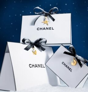 シャネル【ホリデー2025】予約購入方法・チャームや限定ラッピング