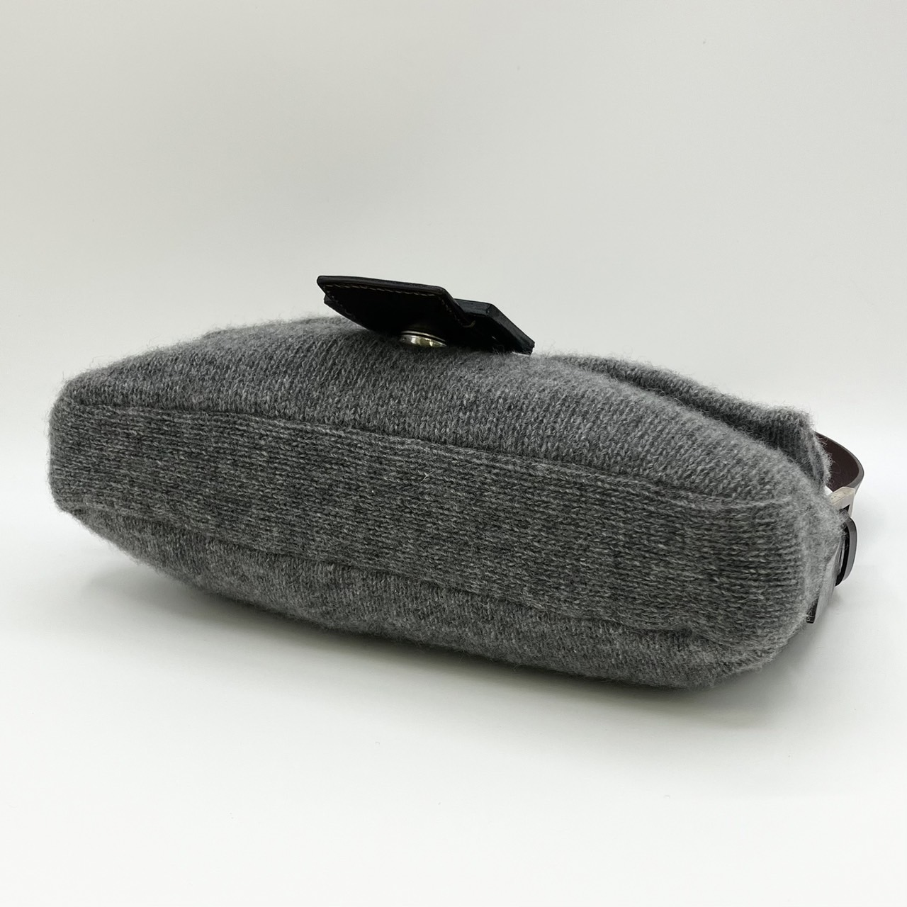 FENDI【フェンディ】ニットマンマバケットバッグ買取価格と査定の