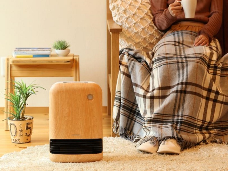 アイリスオーヤマ、コンパクトながらリビングでも使える「大風量