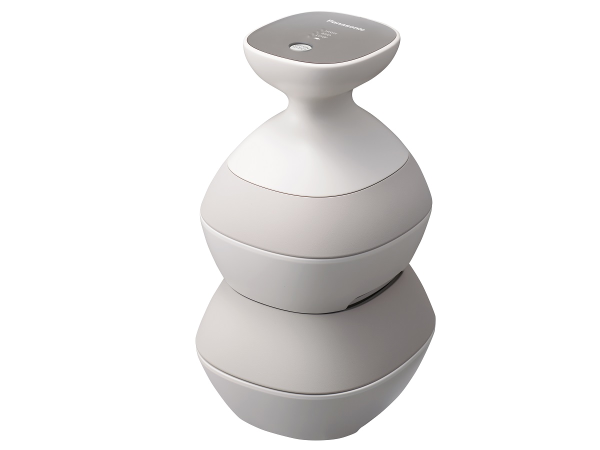 パナソニック、力強くもみ洗う「頭皮エステ」髪を根元からボリューム