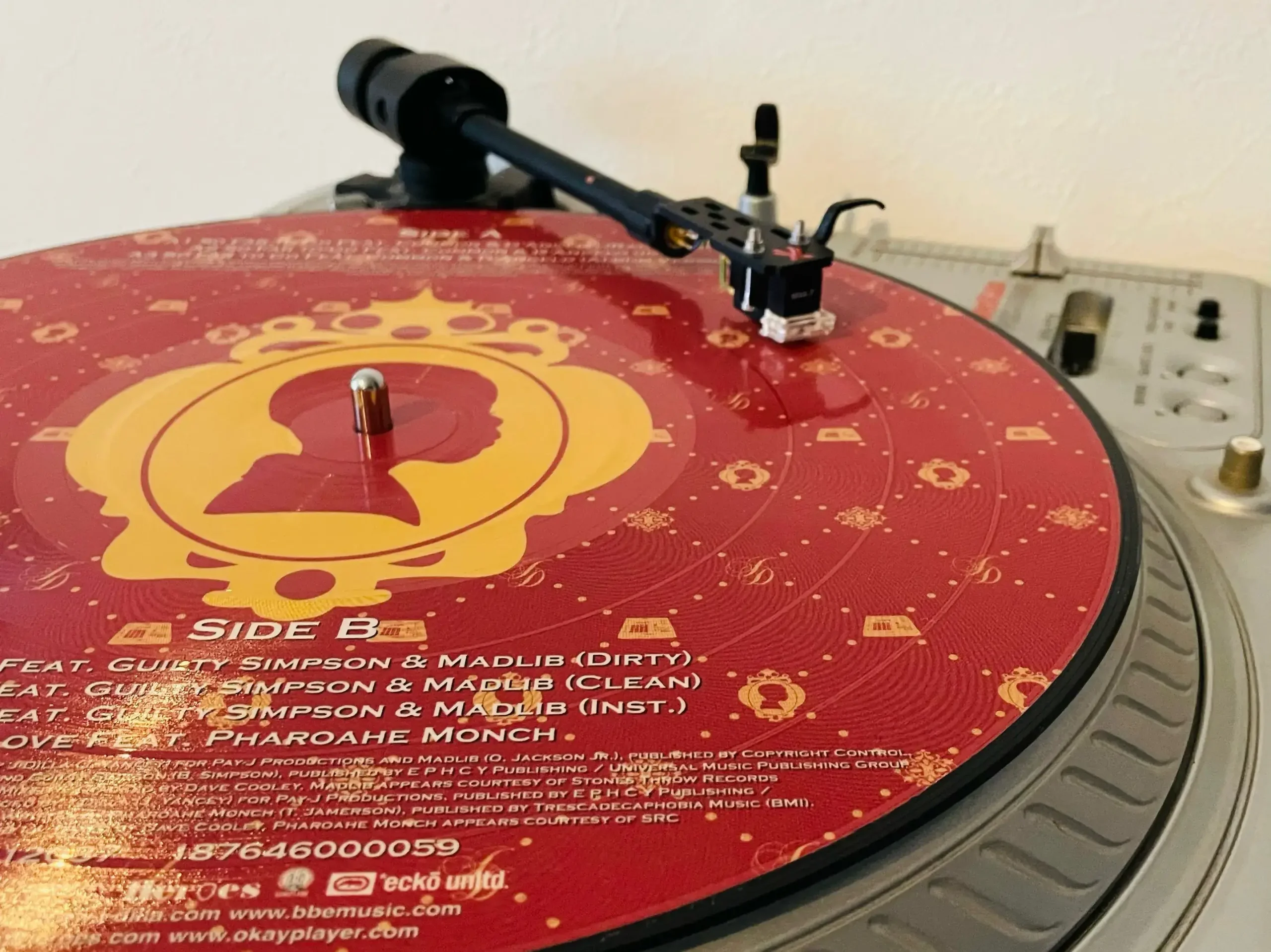 聴いて楽しい！ 眺めて楽しい！ ピクチャーレコード | MIONアップサイクル