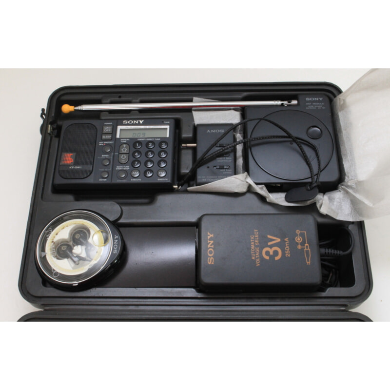 d*3様 SONY ICF-SW1S ラジオチューナー d*3様 SONY ICF-SW1S