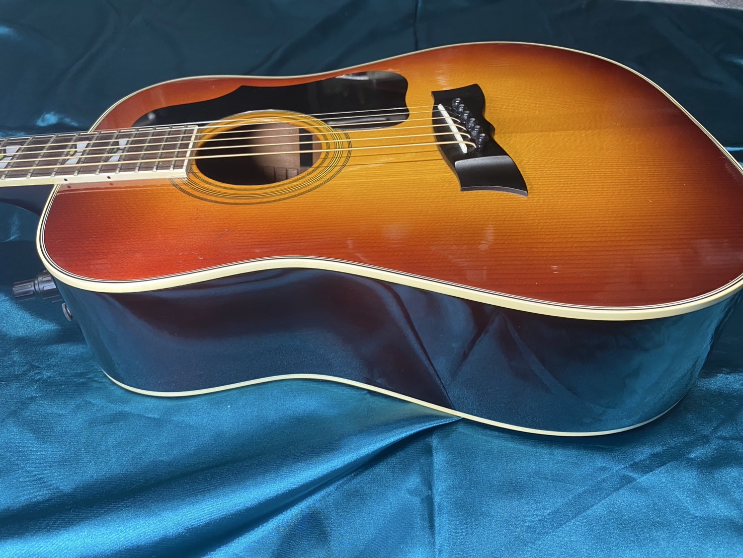 Morris / MG-63E コンパクトサイズ エレアコ【中古品】 - KALEIDO