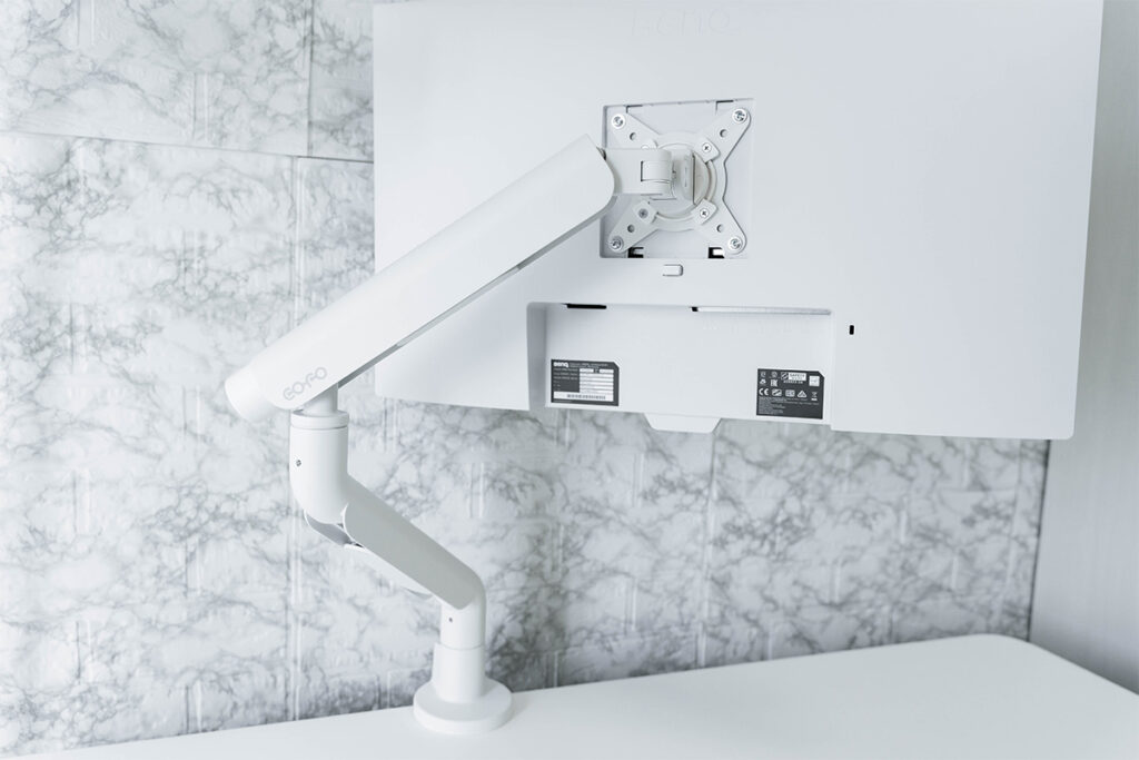 COFO 無重力モニターアームPro レビュー | 操作性の高さとミニマルな