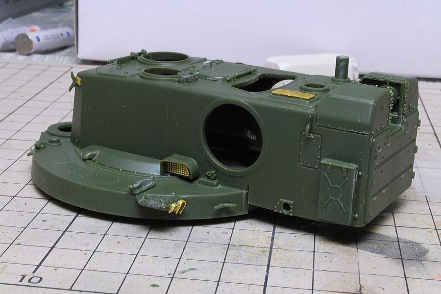 ツングースカ 2S6M ロシア軍対空自走砲 パンダホビー 1/35 組立と塗装