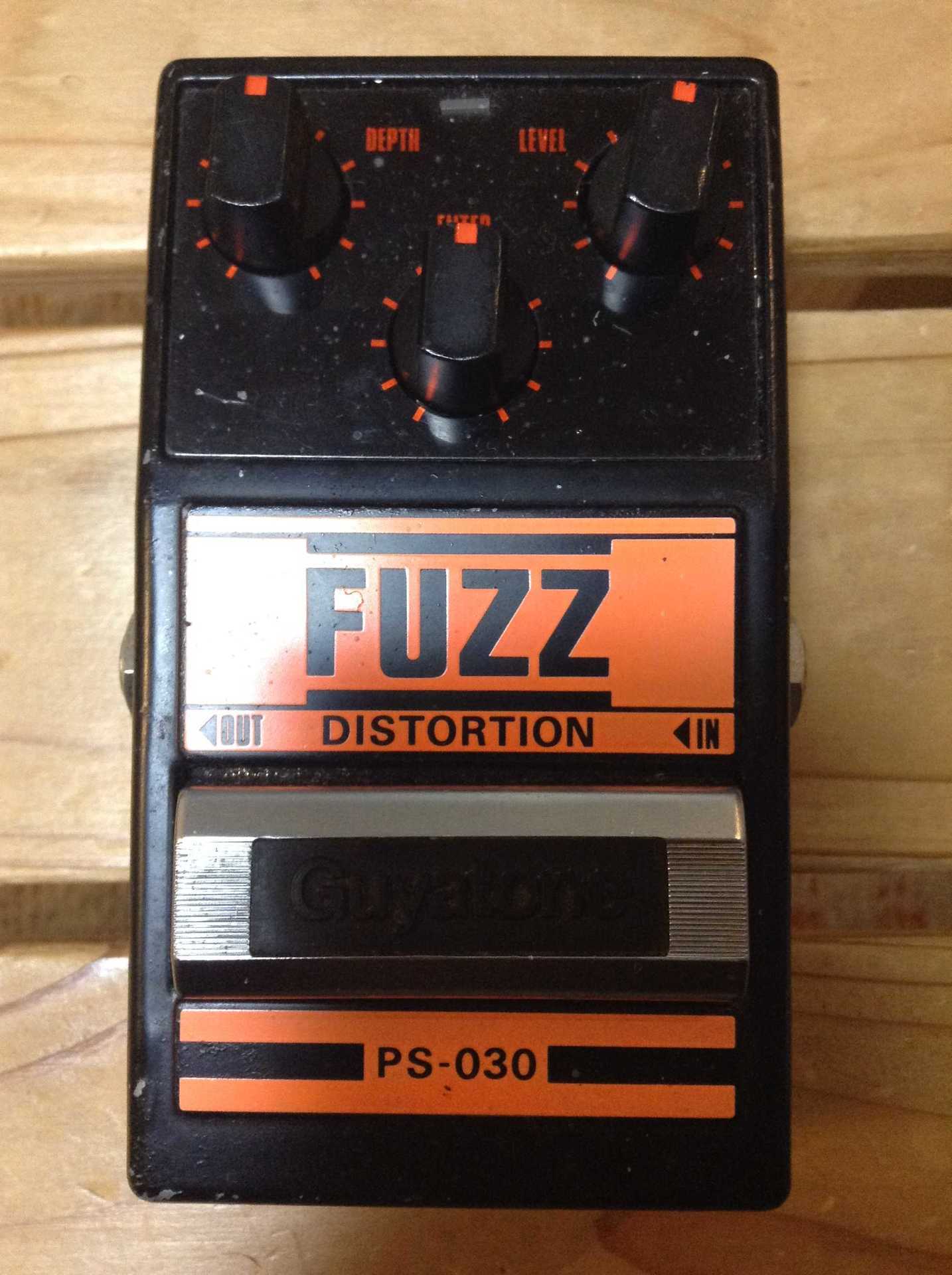 GUYATONE FUZZ PS-030: 昔に比べりゃ 金も入るし・・・・