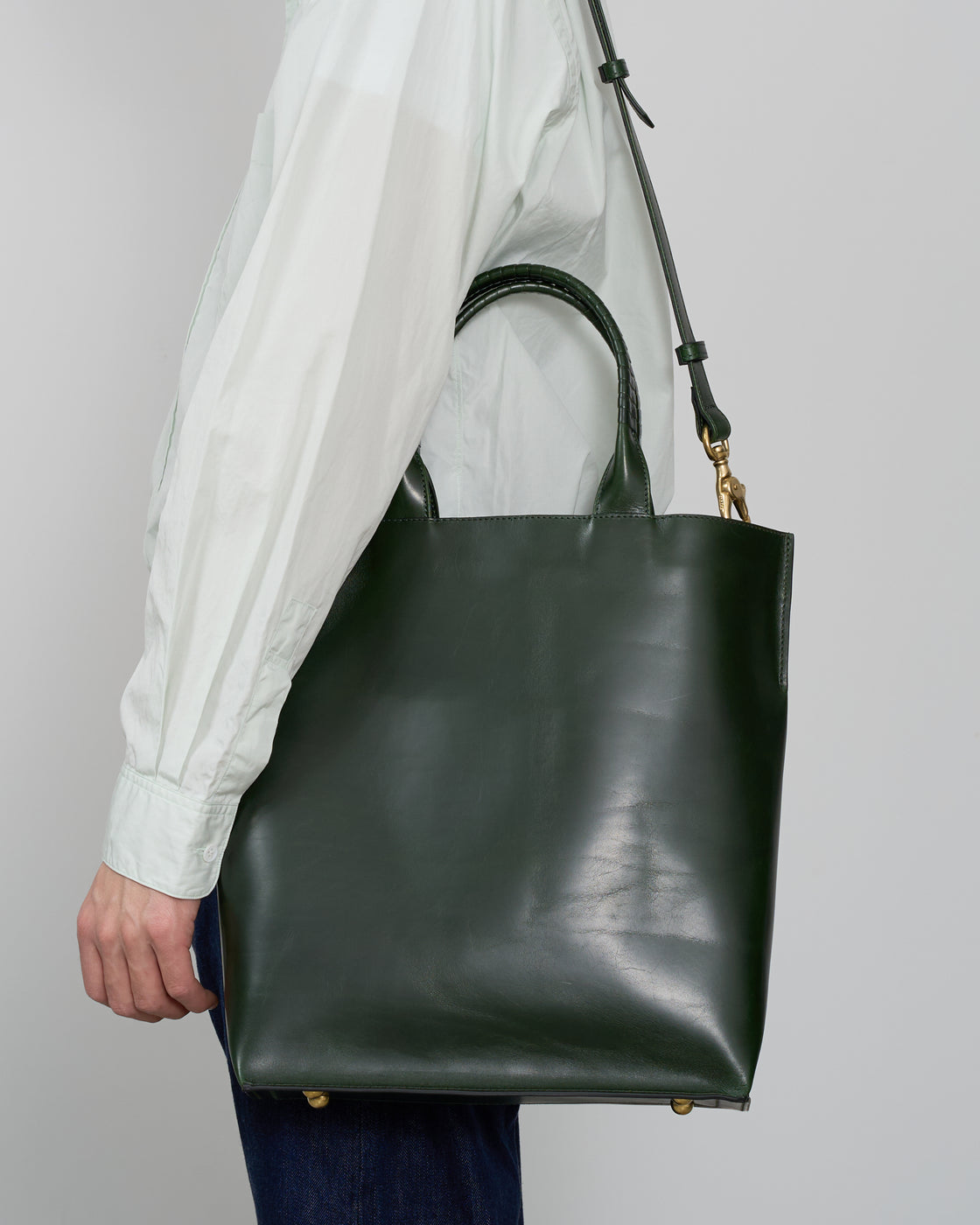 cornelian taurus by daisuke iwanaga Tote Bag, Green – Keylime Tokyo