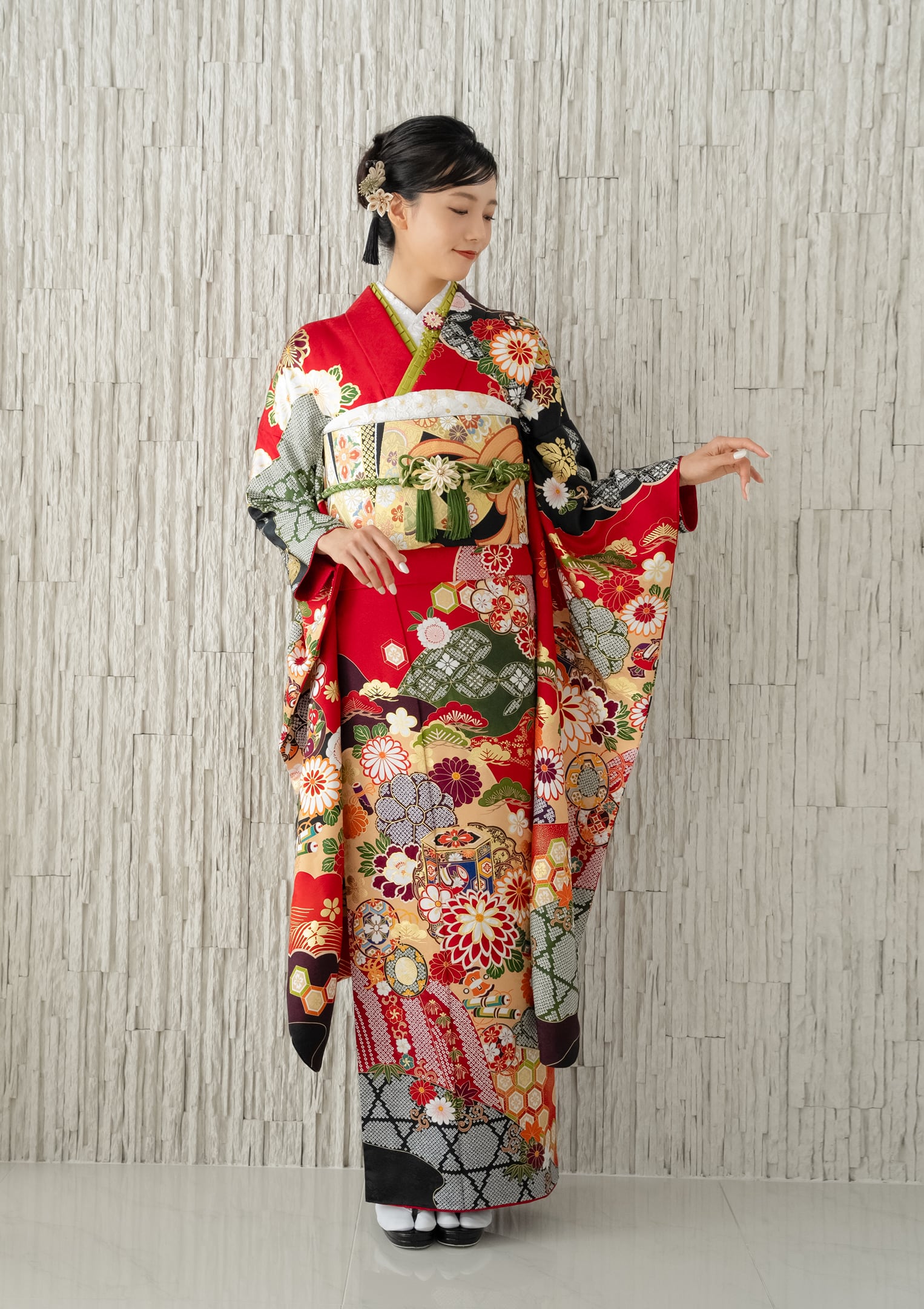 振袖ネットレンタル：古典柄と赤】シックで伝統的/KH-476 – kimono