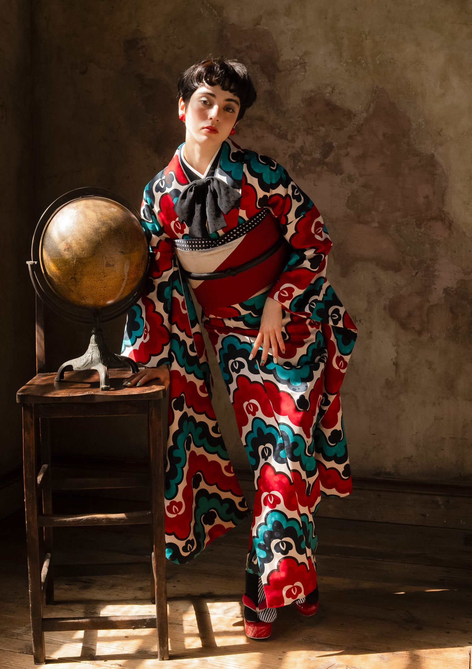 振袖ネットレンタル：サイケデリックな赤と青】雲形模様が独特/KH-488