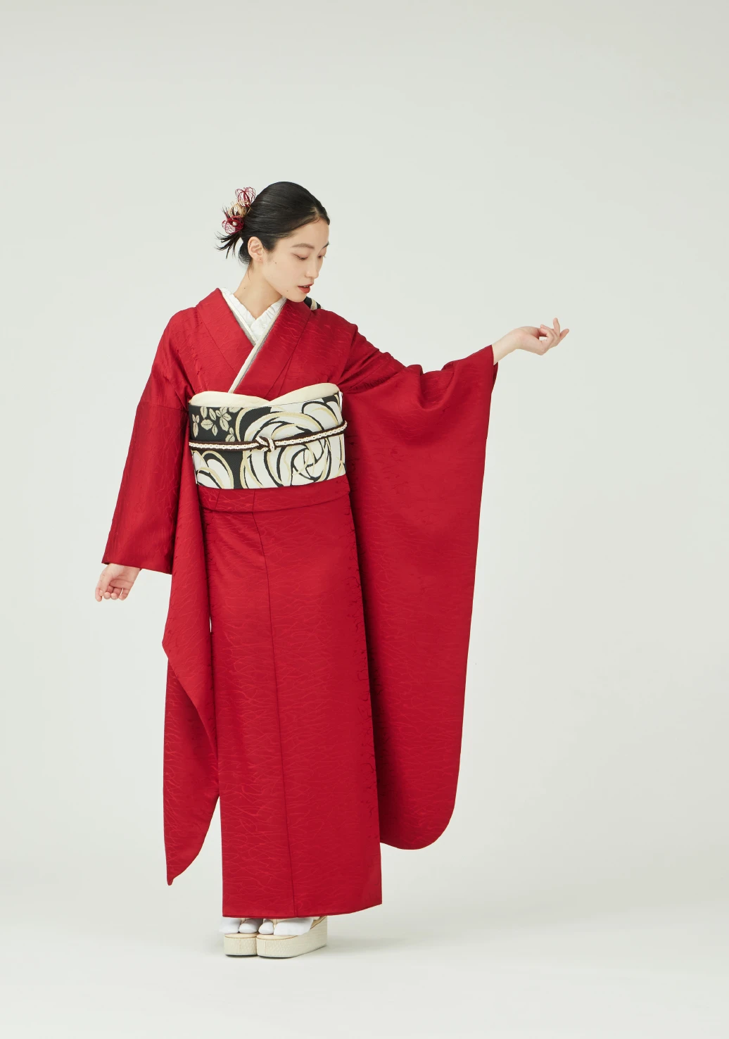 振袖／想い愛／真紅 | 振袖レンタル·購入や成人式の着付けは「きもの