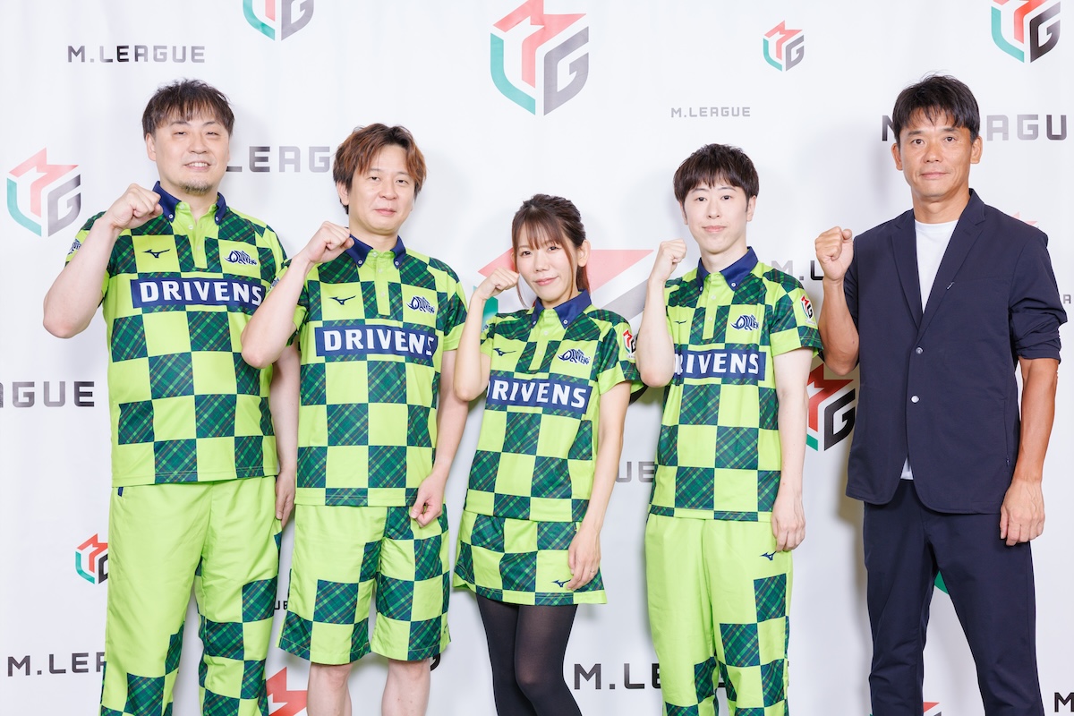 Mリーグ2025-26 開幕前囲み取材 赤坂ドリブンズ 「ユニフォームの