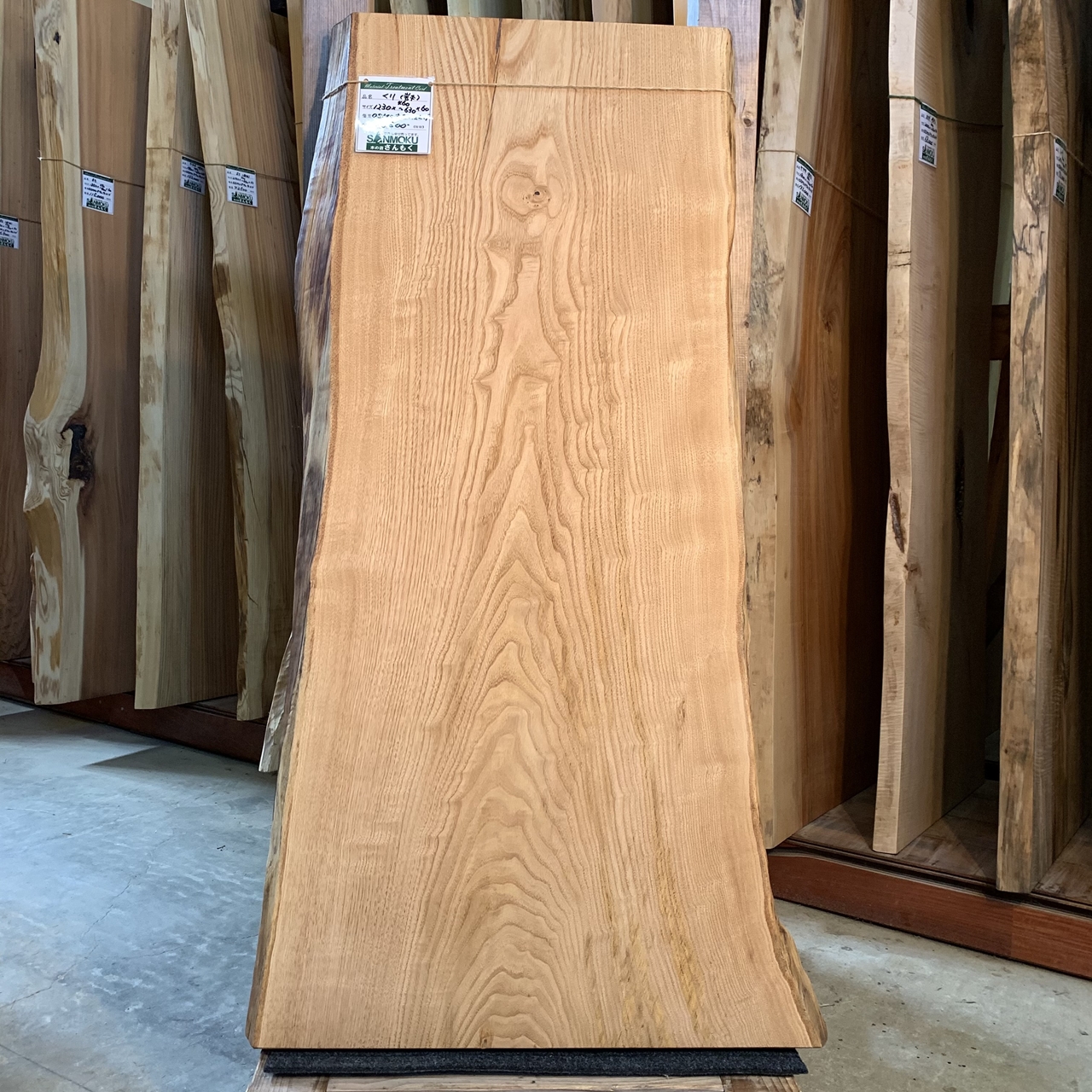 槐(えんじゅ)一枚板 2950×550~800×50㎜ | 一枚板xオイル仕上げの専門店