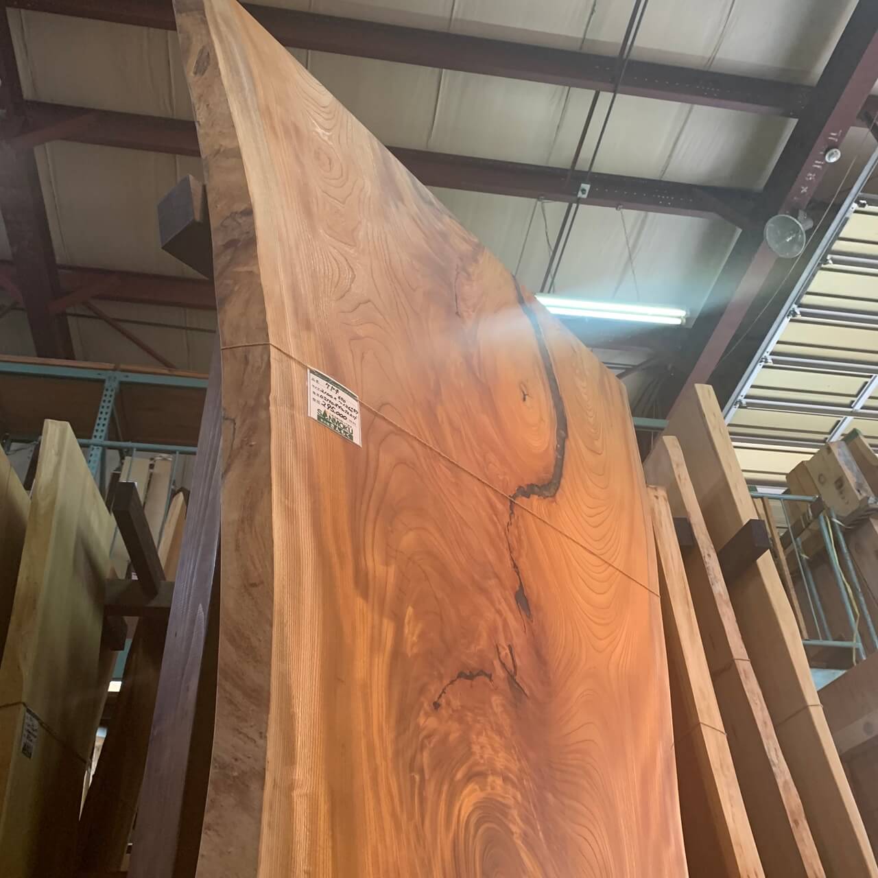 けやき一枚板 2100×670~1360×47㎜【オイル塗装 仕上げ済み】 | 一枚板x