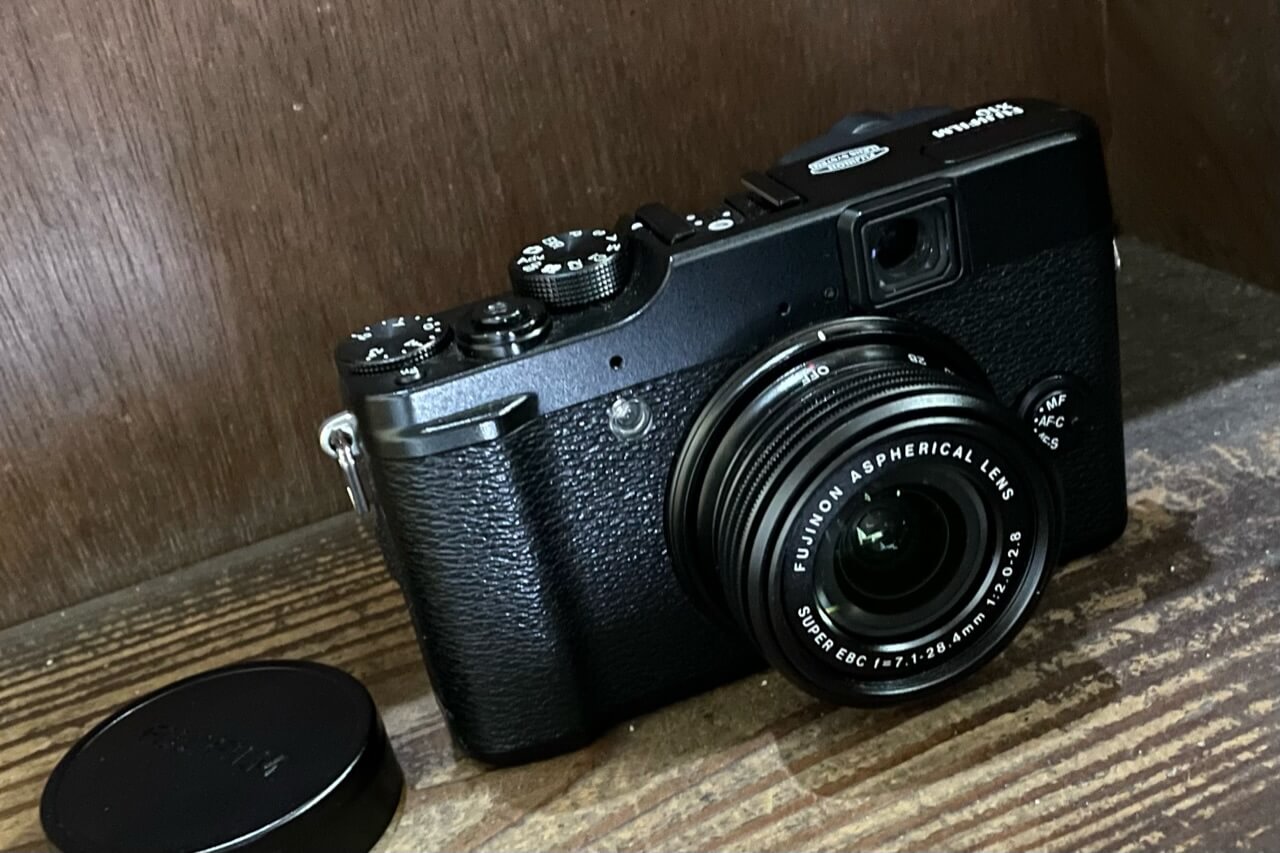 FUJIFILM X10もけっこう高値になっていて驚いた。｜記憶カメラ