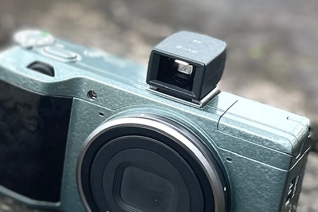 RICOH GRにファインダーをつけると、ちょっと化ける。｜記憶カメラ