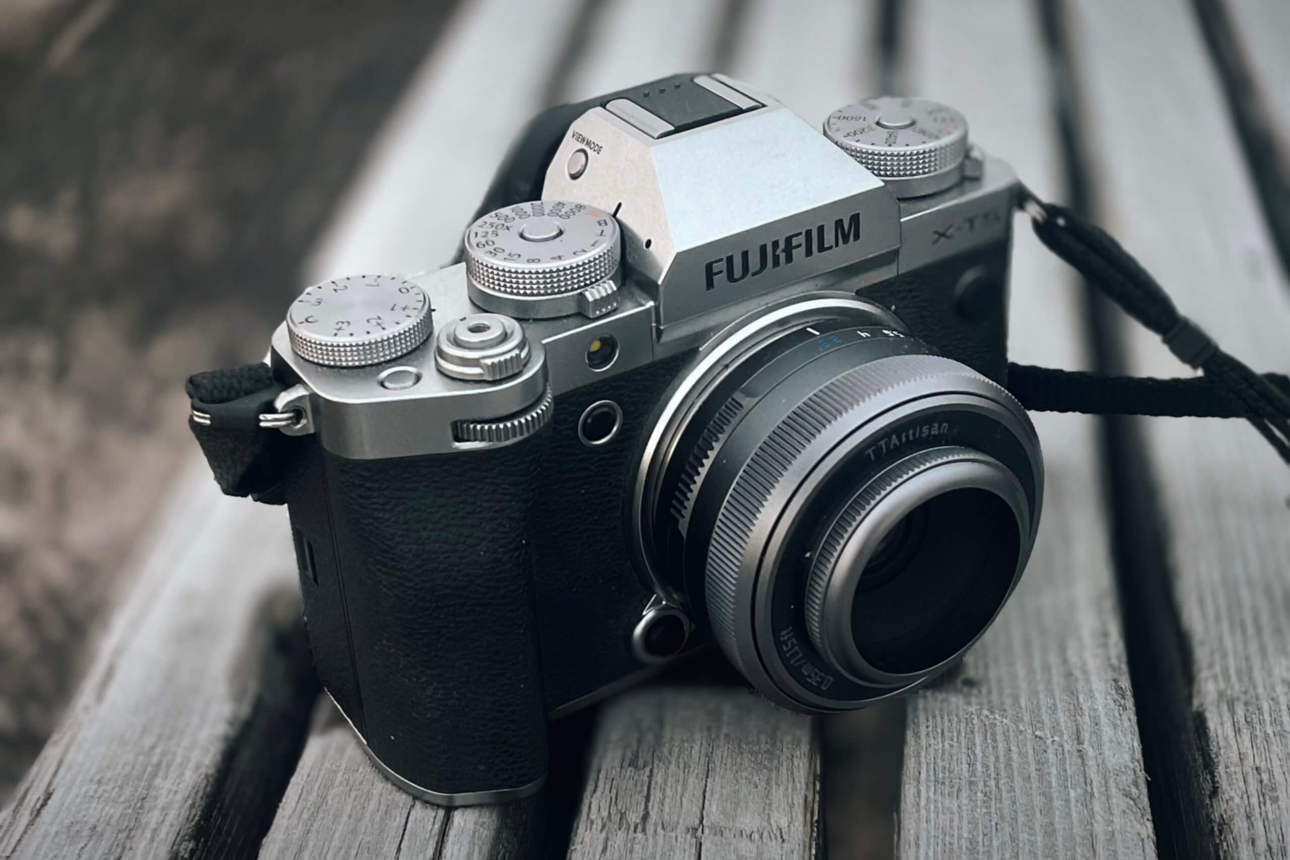 人気の焦点距離 TTArtisan AF 27mm f2.8 Xマウントは、FUJIFILMの