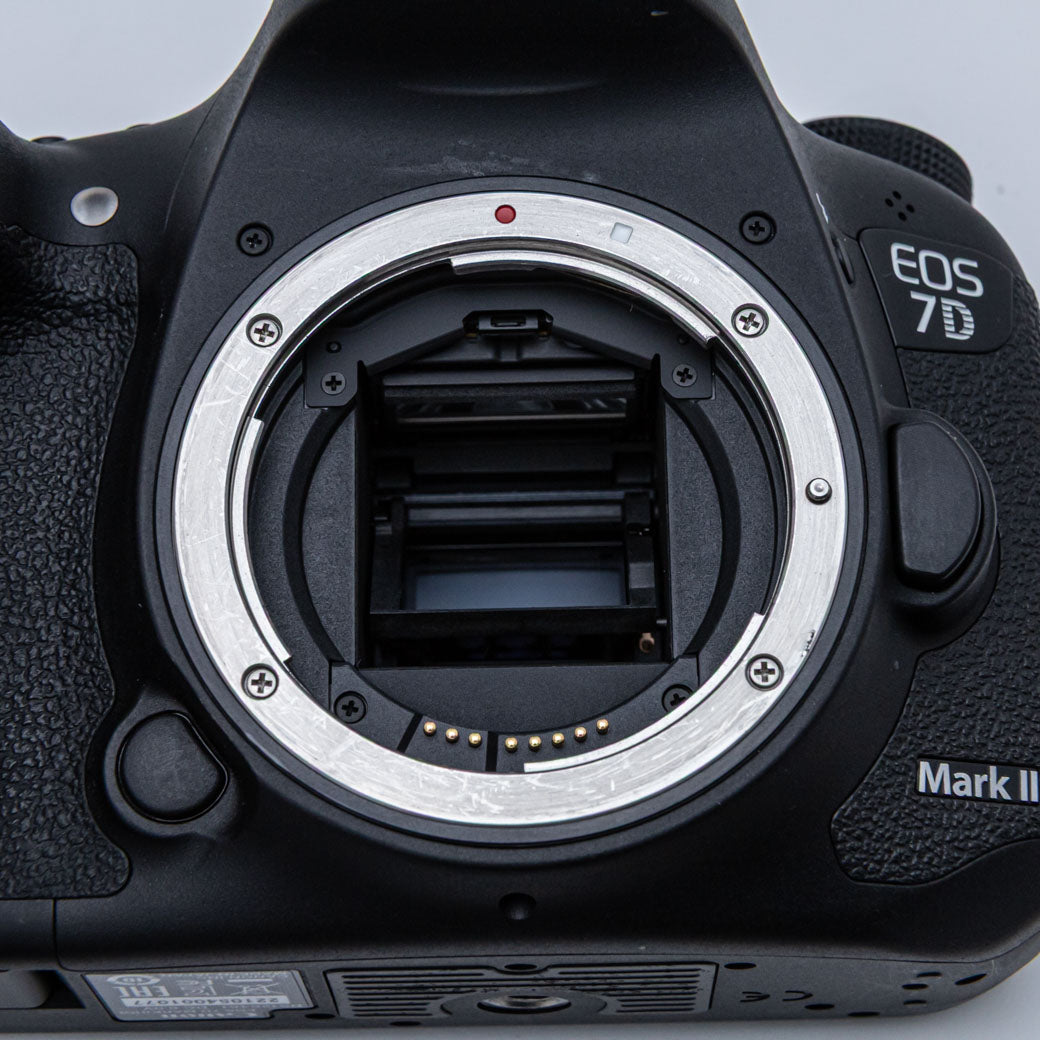 Canon EOS 7D Mark II – ねりま中古カメラきつね堂