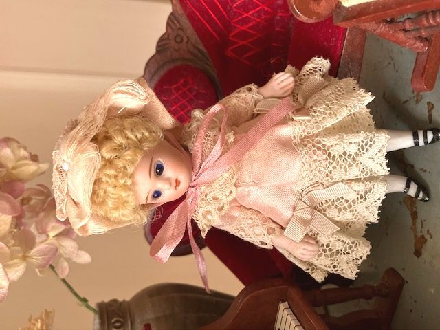 ジャーマンアンティーク フレンチミニョネットA 11cm