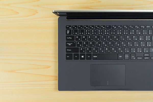 デル Inspiron 14 7000（7472）レビュー コンパクトに使える