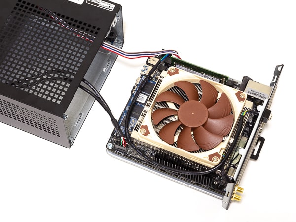 ドスパラ mini Regulus AR5 レビュー：コンパクトながらも意外に拡張性