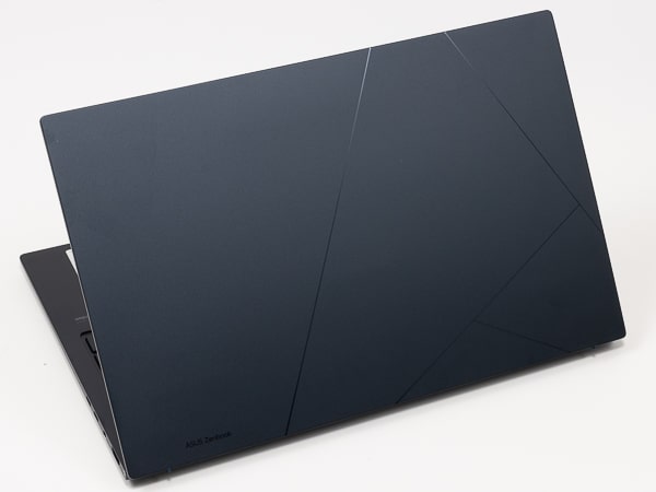 ASUS Zenbook 15 OLED UM3504DAレビュー：Ryzen 7 7735U＋OLEDの高性能