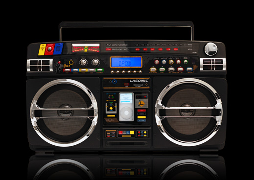 昔懐かしい80年代の大型ラジカセ風iPod対応スピーカー「LASONIC」日本