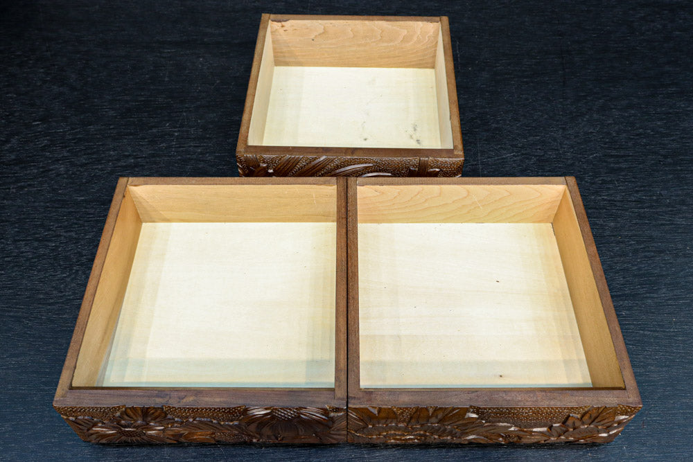 多種多様な花が美しく描かれた日光彫の小引き出し DC8114 – 古福庵