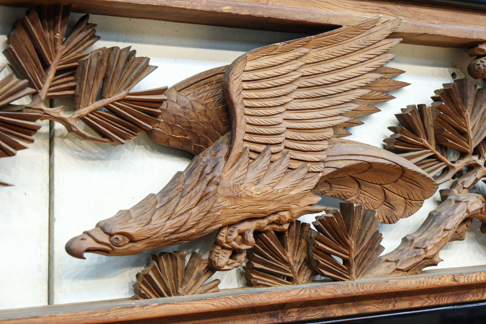 鷹と松を丁寧に描いた風格漂う深彫り彫刻欄間 EZ2701ab 在庫(a:1 b:1