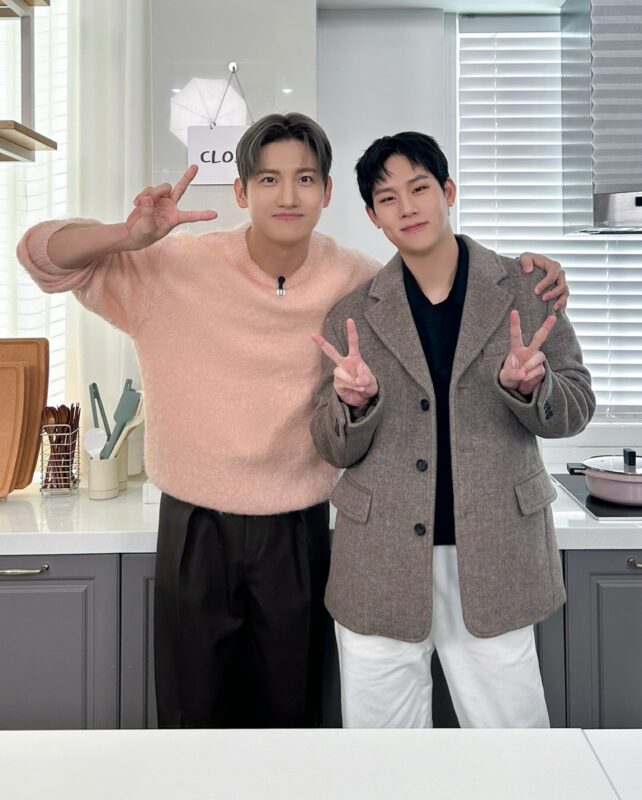 東方神起」チャンミン、「MONSTA X」ジュホンとのツーショット…きょう