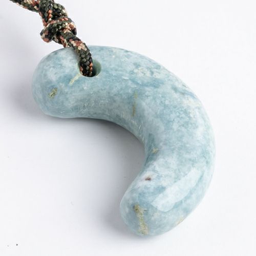 ペンダント／青色（入コン沢）ヒスイ | 糸魚川翡翠工房こたき