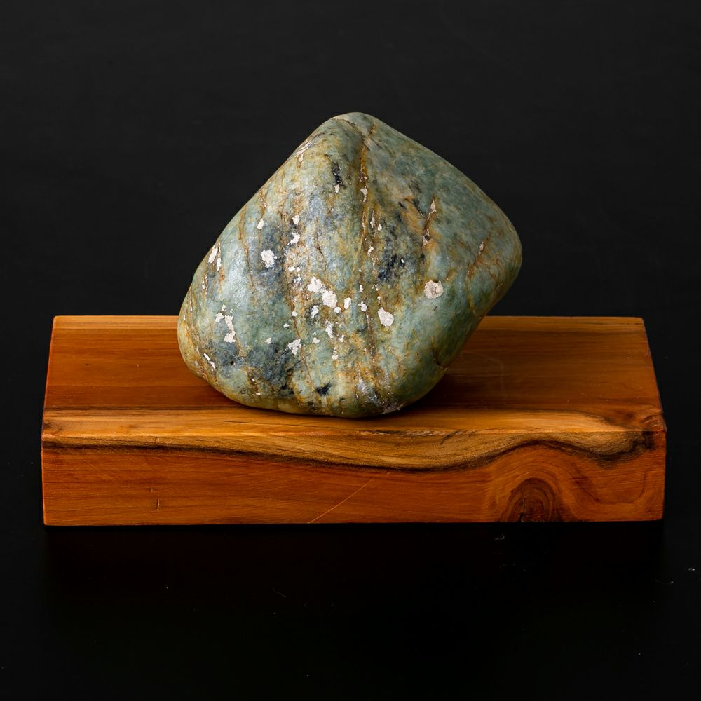 青緑色・730g】（高品質青/濃緑色ヒスイ）糸魚川天然翡翠原石 | 糸魚川