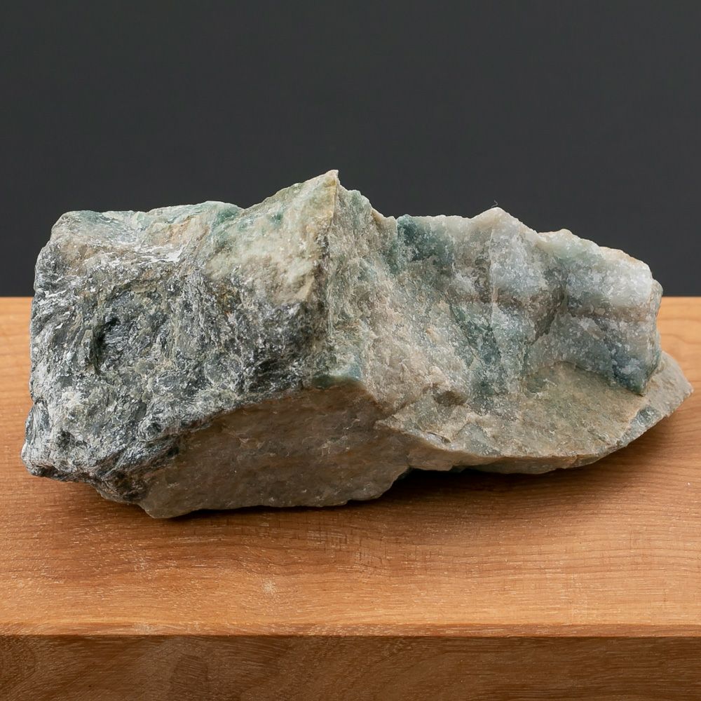 入コン沢・青灰色・217g】（高品質青色ヒスイ）糸魚川天然翡翠原石