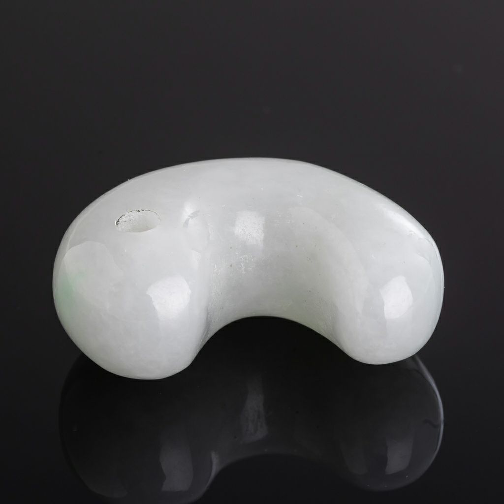 極上プレミアム・アイスジェイド・神話の勾玉・透明感抜群・艶美麗