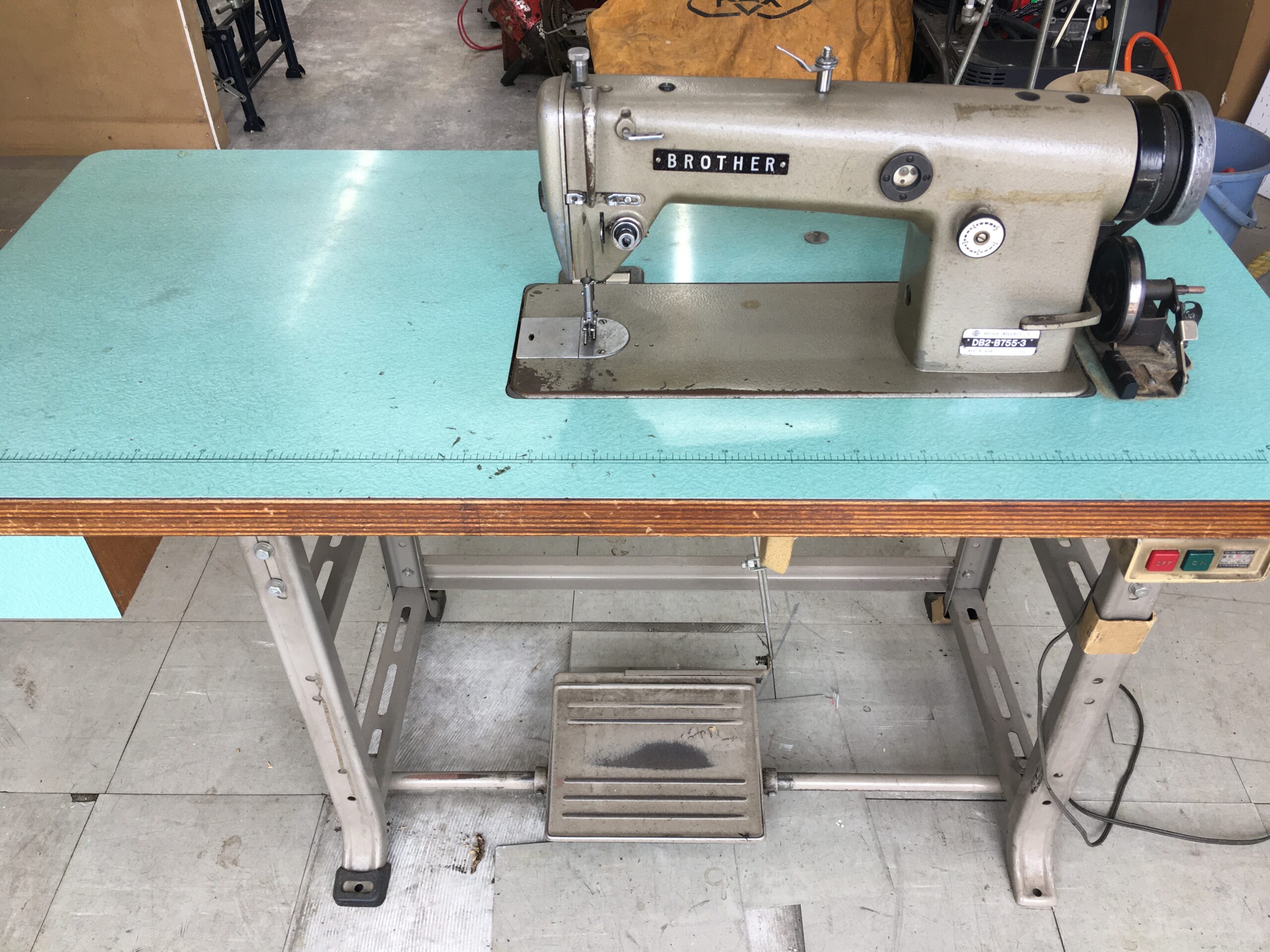 工具買取王国 鈴鹿白子23号店】BROTHET 工業用ミシン DB2-B755-3 鈴鹿