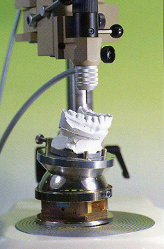 ミリング義歯 - 小机歯科医院｜神奈川県横浜市港北区｜12台の