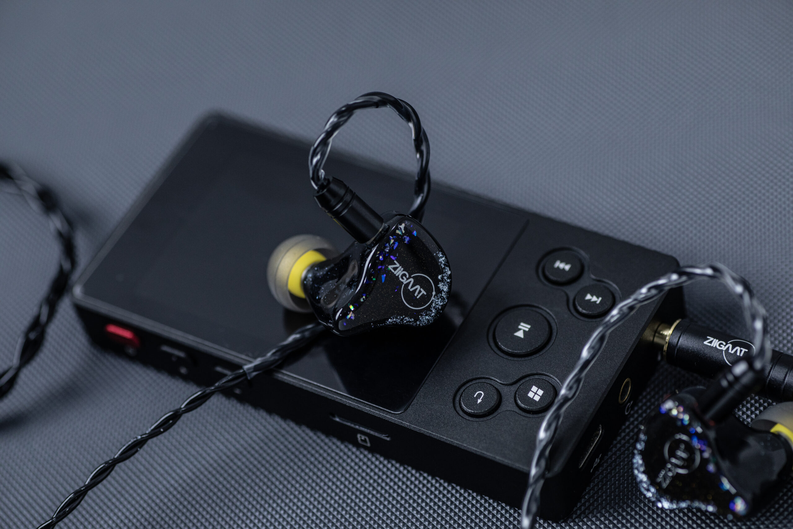 ZiiGaat x Jays Audio ESTRELLA – ナイコム株式会社