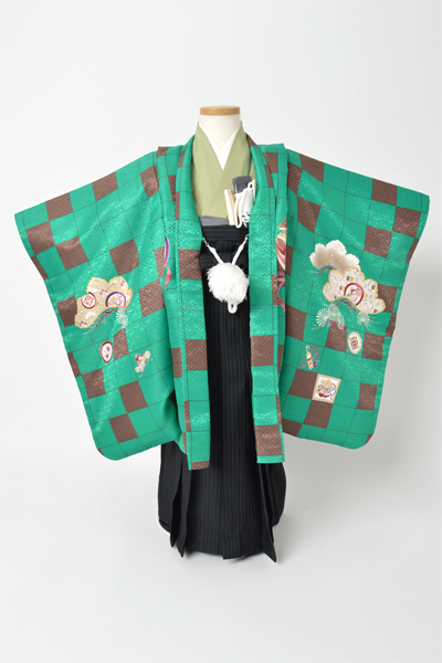五歳祝着[緑変わり市松模様/鷹・松]｜着物レンタルあき (来店着付け
