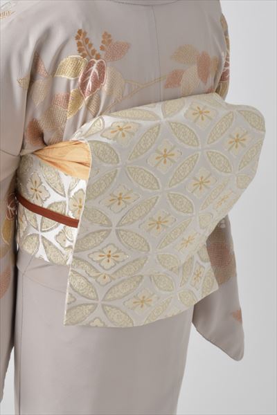 訪問着(桜ねず色・スワトウ刺繍)｜着物レンタルあき (来店着付け無料