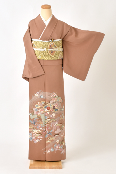 色留袖(胡桃色地・三笠松)｜着物レンタルあき (来店着付け無料・全国