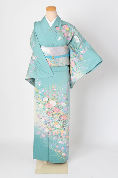 訪問着「薄浅葱色に牡丹模様」｜着物レンタルあき (来店着付け無料