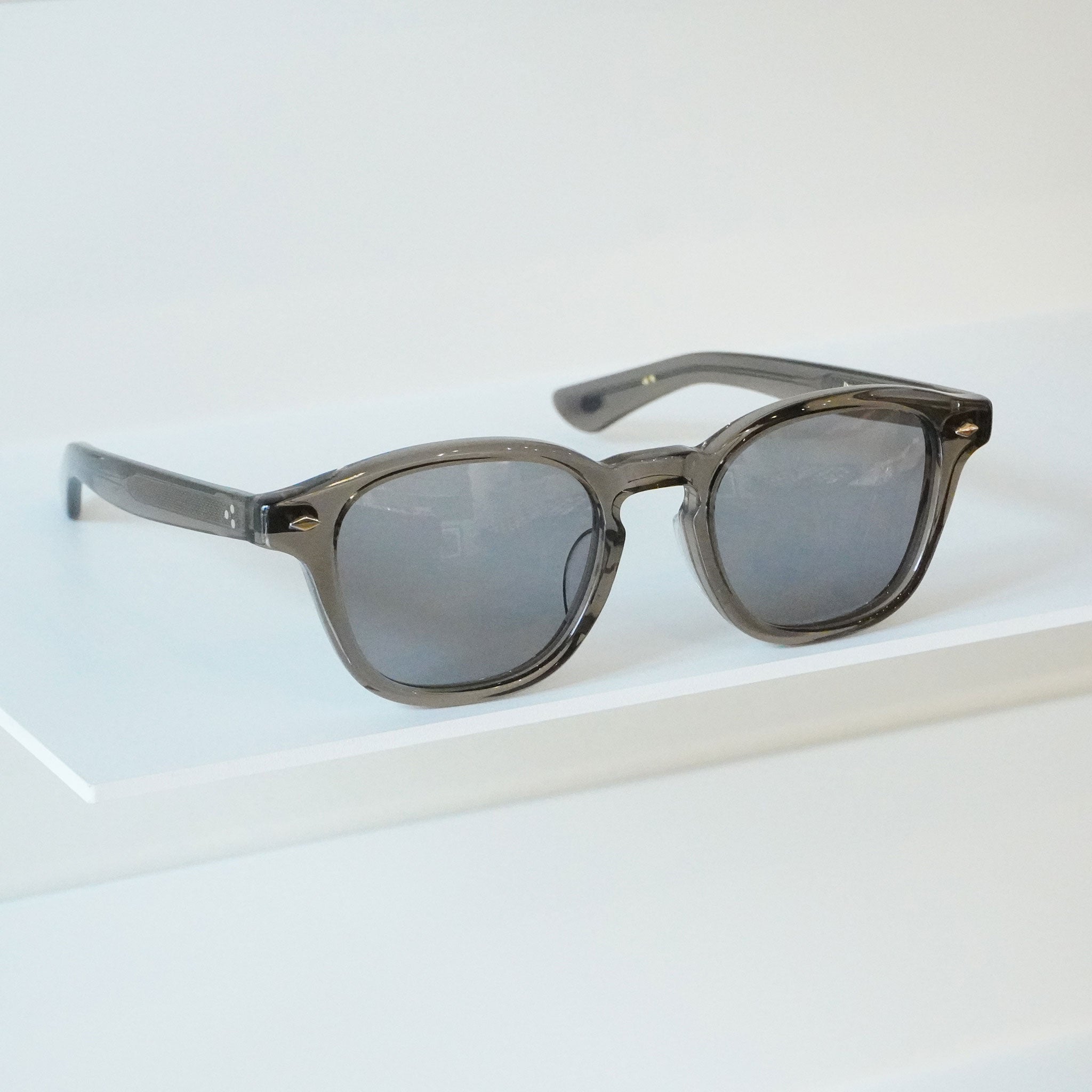 EYEVAN アイヴァン / BYRON 50 / SMK (SMOKE) / サングラス – KRANC