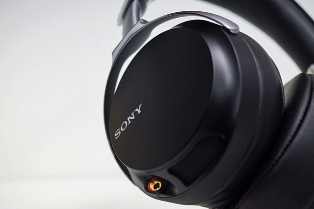 ステレオヘッドホン「MDR-Z7」で聴いてみた最初の雑感。 - ソニーが