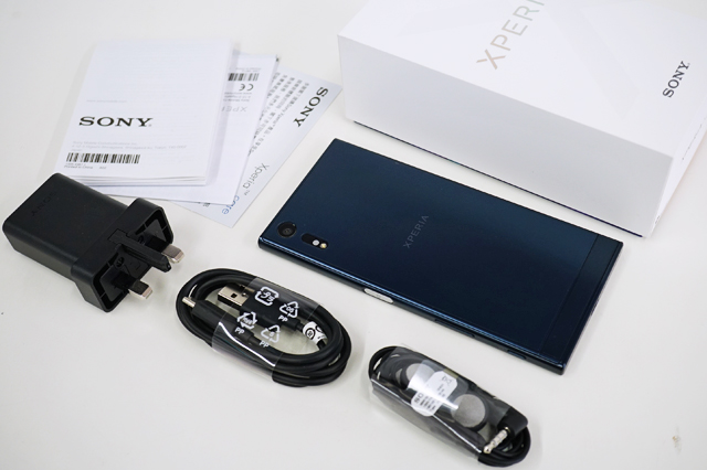 グローバルモデル「Xperia XZ Dual F8332」の外観ファーストインプレ