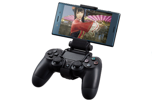 ゲームコントローラー「DUALSHOCK4」にXperiaを装着してPS4リモート