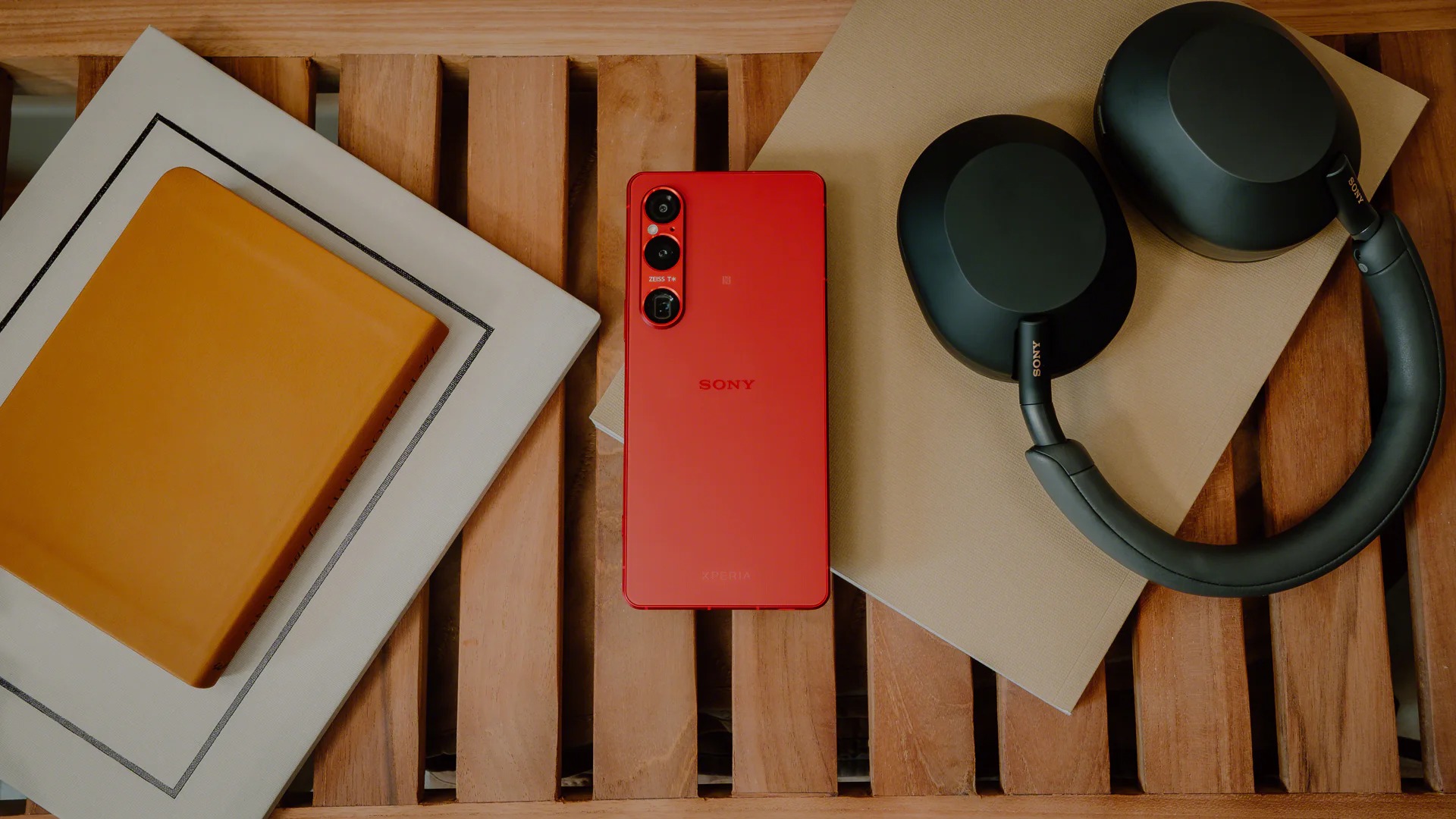 ソニー、人気のXperia 1 VI「スカーレット」をヨーロッパでも発売