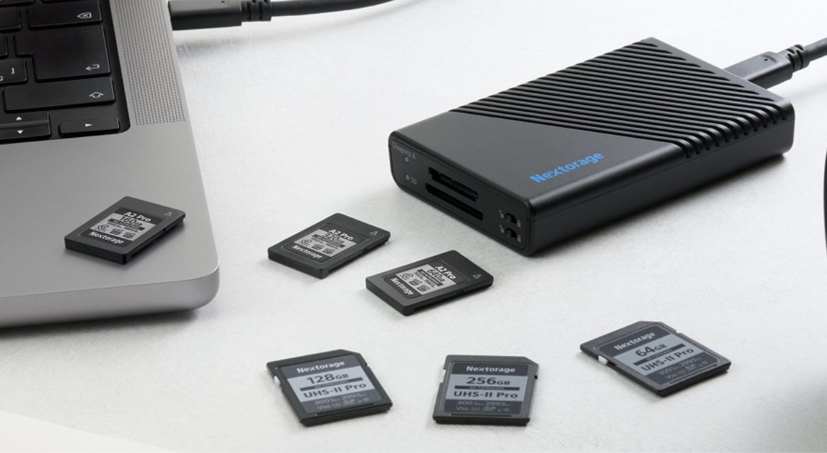 Nextorage製 CFexpress Type A / SDメモリーカード両対応カード