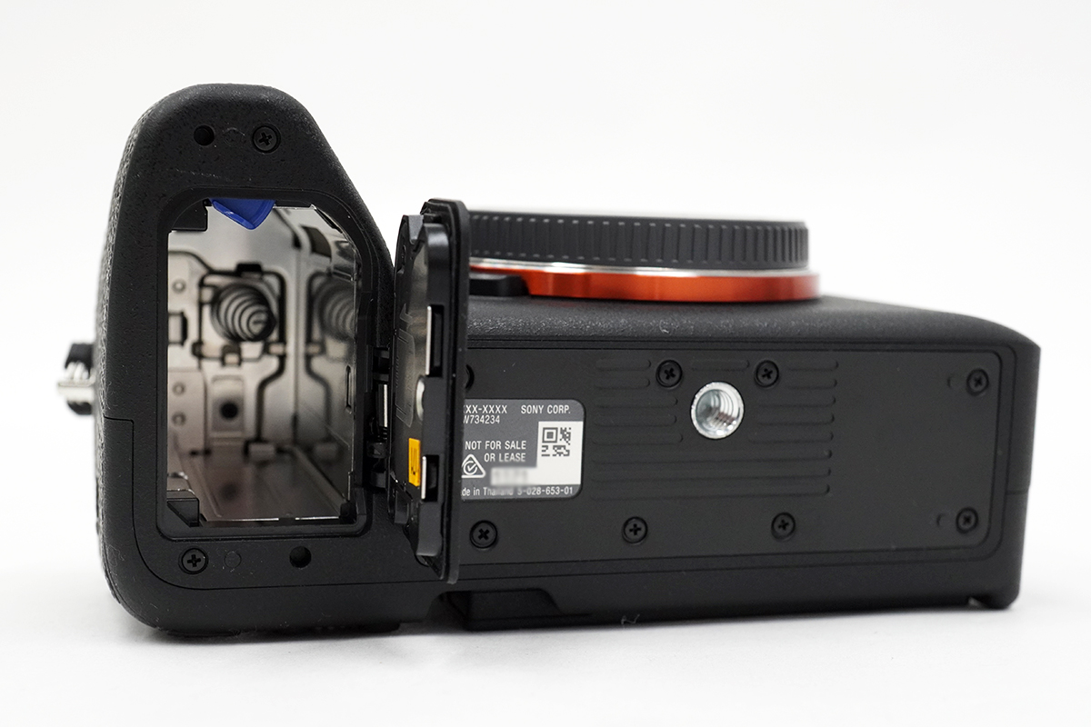 ぴ*☆様 SONY α7S ミラーレスカメラ バッテリー2個付き ぴ*☆様 SONY