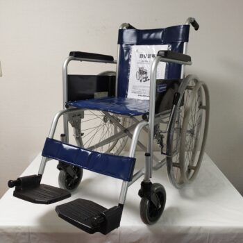 カワムラ 室内自走用 ノーパンクタイヤ スチール製 車椅子 KR801N