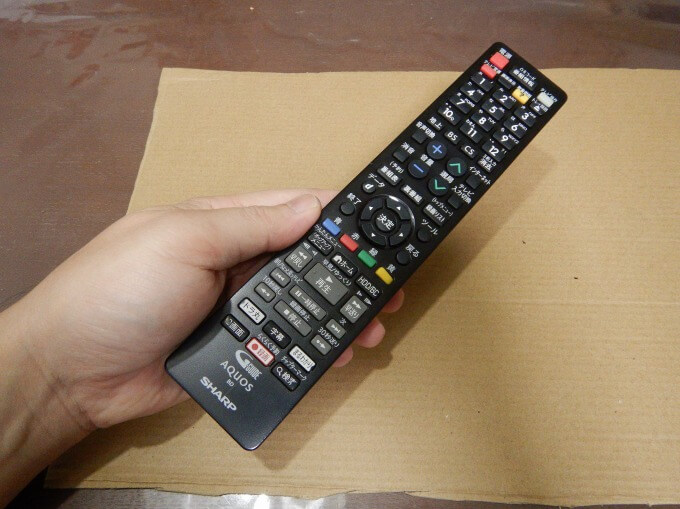 ボタンの反応が悪くなったテレビリモコンを分解して修理してみた